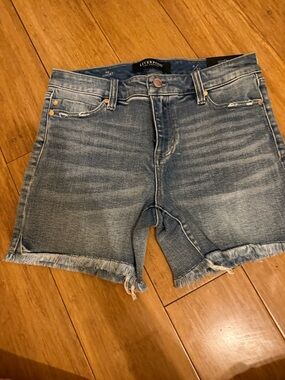 Liverpool Light Wash Frayed Hem Denim Shorts NEW with TAG!